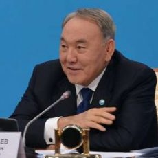 Назарбаев поблагодарил народ Казахстана Нурсултан Назарбаев