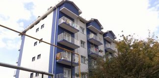 Габидулла Абдрахимов отчитал шымкентских строителей за плохое качество работы Аварийное общежитие в Шымкенте