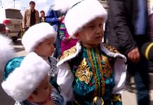 Наурыз в Шымкенте Самые маленькие гости Наурыза в Шымкенте