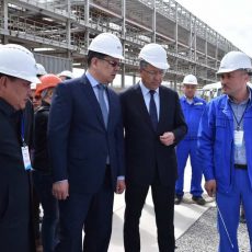 Модернизация Шымкентского нефтеперерабатывающего завода завершится в 2018 году Министр энергетик РК Канат Бозумбаев на НПЗ