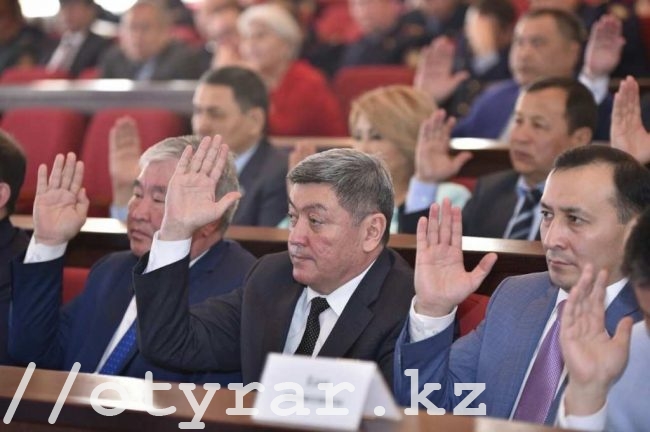 Депутаты приняли отчет Мейрхана 