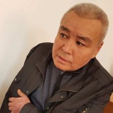 Совершивший самоподжог бизнесмен предстал перед судом в Шымкенте Совершивший самоподжог мужчина