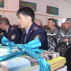 Писатели и поэты ЮКО отправились в тюрьму Писатели и поэты ЮКО отправились в тюрьму