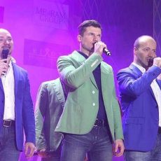 Хор Турецкого проведет в Шымкенте второй сезон «Народного караоке» Хор Турецкого в Шымкенте в 2016 году