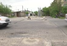 В Шымкенте проседает асфальт на городских улицах В Шымкенте проседают дороги