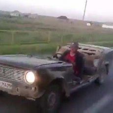 Кабриолет по-шымкентски развлекает жителей Актобе
