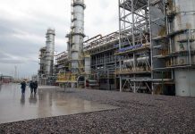 Жители Шымкента жалуются на дефицит дизтоплива Шымкентский НПЗ ПетроКазахстан Ойл Продактс