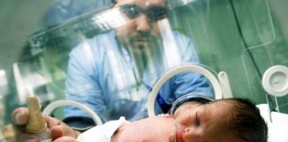 Как ухаживать за недоношенными детьми Недоношенный ребенок