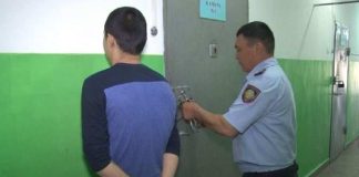 В ЮКО полицейские задержали 26-летнего домушника из Кызылординской области Задержанный в Туркестане домушник