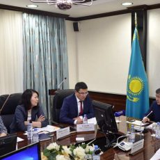 Акимат ЮКО в очередной раз обсудил управление многоэтажками Заседание в акимате по КСК
