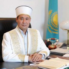 С началом месяца духовного обновления Рамазан мусульман страны поздравил верховный муфтий РК Верховный муфтий Казахстана
