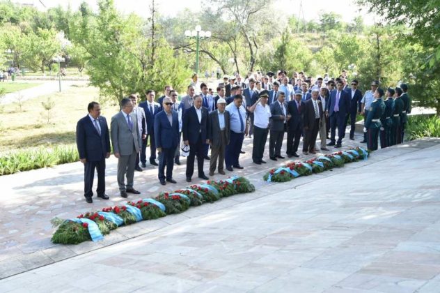 В ЮКО почтили память жертв политических репрессий на мемориале Қасырет