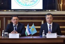 Аким ЮКО встретился с делегацией из Джизакской области Аким встречается с узбекской делегацией