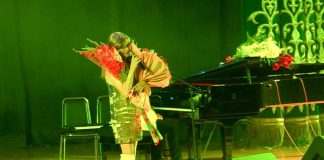 Елена Преснякова в Шымкенте раскрыла секрет ВИА «Самоцветы» Елена Преснякова в Шымкенте раскрыла секрет ВИА "Самоцветы"