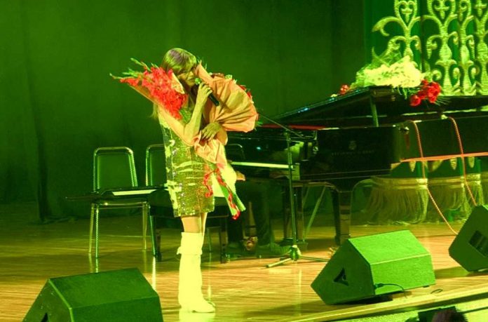 Елена Преснякова и ВИА "Самоцветы" Елена Преснякова в Шымкенте раскрыла секрет ВИА "Самоцветы"