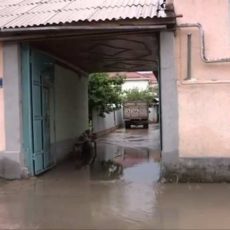 В результате ночных дождей Шымкент «поплыл» В результате ночных дождей Шымкент "поплыл"