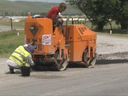 В ЮКО стартовал ремонт дорог областного значения