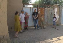 Жители Сарыагаша надеются, что об их проблемах аким ЮКО узнает из СМИ Жители Сарыагаша намерены обратиться за поддержкой к акиму ЮКО