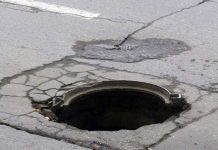 Пятиклассник в Туркестанской области спас ребенка из канализационного септика Канализационный люк без крышки