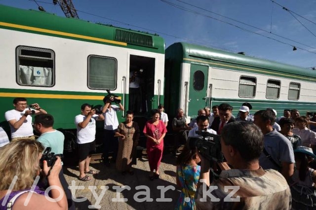 Запущен новый международный скоростной поезд «Самарканд – Астана – Нурлы жол»