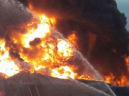 Пожар на нефтебазе в Шымкенте
