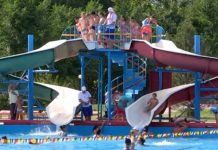 Аквапарк «Дельфин» открыл 15 сезон Аквапарк "Дельфин" открыл 15 сезон