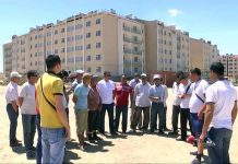 В Шымкенте строители требуют выплатить полугодовой долг по зарплате В Шымкенте строители требуют выплатить полугодовой долг по зарплате