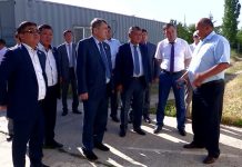 Дехкане юга высказали недовольство депутатам и пожелание министру сельского хозяйства Предприниматели Толебийского района ЮКО просят помощи у депутатов