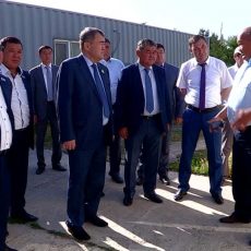 Дехкане юга высказали недовольство депутатам и пожелание министру сельского хозяйства Предприниматели Толебийского района ЮКО просят помощи у депутатов