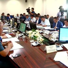 Депутаты ЮКО предложили наказывать акимов за неосвоение бюджета сессия областного маслихата