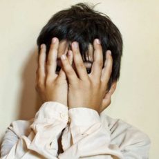 Зверски избившая 7-летнего сына в ЮКО мать согласилась на лишение прав Зверски избившая 7-летнего сына в ЮКО мать согласилась на лишение прав