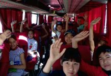 Для 240 тысяч школьников в Шымкенте власти организуют летний досуг Дети из малоимущих семей отправились в летние лагеря отдыха