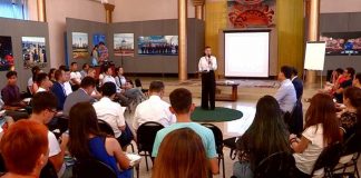 Почему в ЮКО мало туристов, рассуждали чиновники с молодежью Почему в ЮКО мало туристов, рассуждали чиновники с молодежью