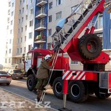 Учения с профилактическим уклоном провели пожарные в микрорайоне «Нурсат» Сотрудники Департамента по ЧС провели пожарные учения в микрорайоне "Нурсат"