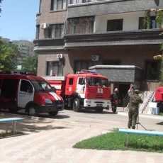В Шымкенте пожарные провели учения в высотке жилищного комплекса «Яссави» Учение пожарных
