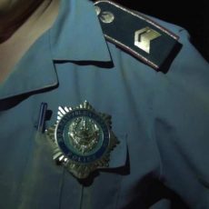 В Шымкенте пьяная компания избила полицейских (видео) Полицейский после драки