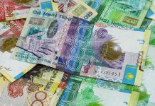 Как изменится оклад учителей, объяснили в Минобразования Попечительские советы смогут следить за финансами в школах