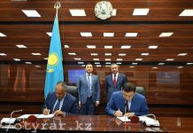 Между ЮКО и ЗКО подписаны четыре документа, направленные на укрепление сотрудничества Подписание меморандума между ЮКО и ЗКО