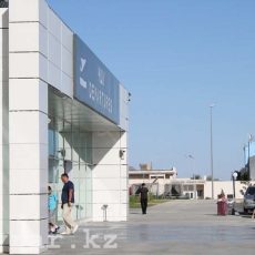 Самолет совершил вынужденную посадку в Актау из-за шымкентского дебошира Аэропорт в Актау
