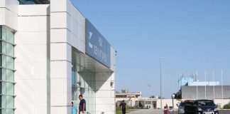 Самолет совершил вынужденную посадку в Актау из-за шымкентского дебошира Аэропорт в Актау