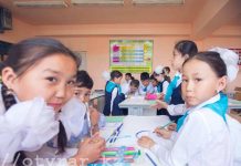 День знаний во всех школах пройдет 2 сентября Школьники