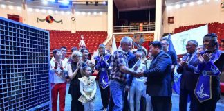 Житель Шымкента подарил цирку львенка (видео) Житель Шымкента подарил своего львенка цирку