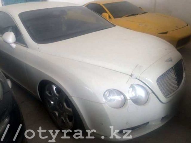 Rolls-Royce и Bentley Тохтара Тулешова выставили на торги