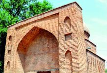 Число прибывших в ЮКО туристов увеличилось в два раза туристы в ЮКО