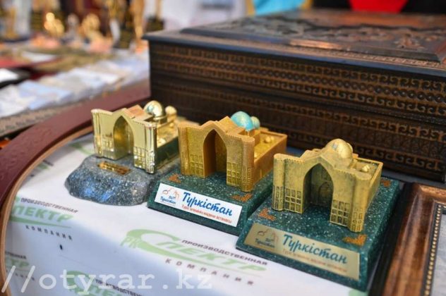 В Астане проходит выставка южноказахстанских товаропроизводителей