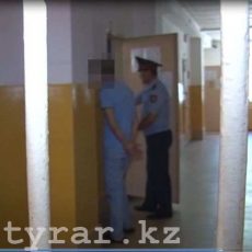 Полицейские Шымкента задержали по горячим следам квартирного вора Полицейские Шымкента задержали по "горячим следам" квартирного вора