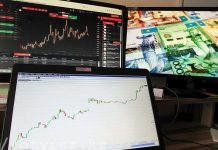 Эксперты объяснили причину резкого падения тенге к доллару Курс тенге к доллару. Валютная биржа