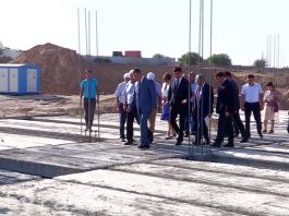 Сегодня аким области Жансеит Туймебаев посетил строящиеся автомобильные трассы Шымкента