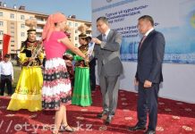 480 семей в Туркестане получили новые квартиры В Туркестане ключи от новых квартир получили 480 семей