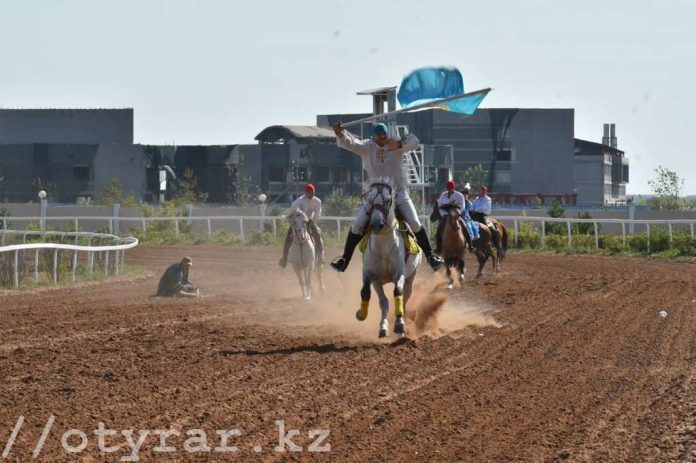 В Астане южноказахстанцы провели соревнования по национальным конным видам спорта